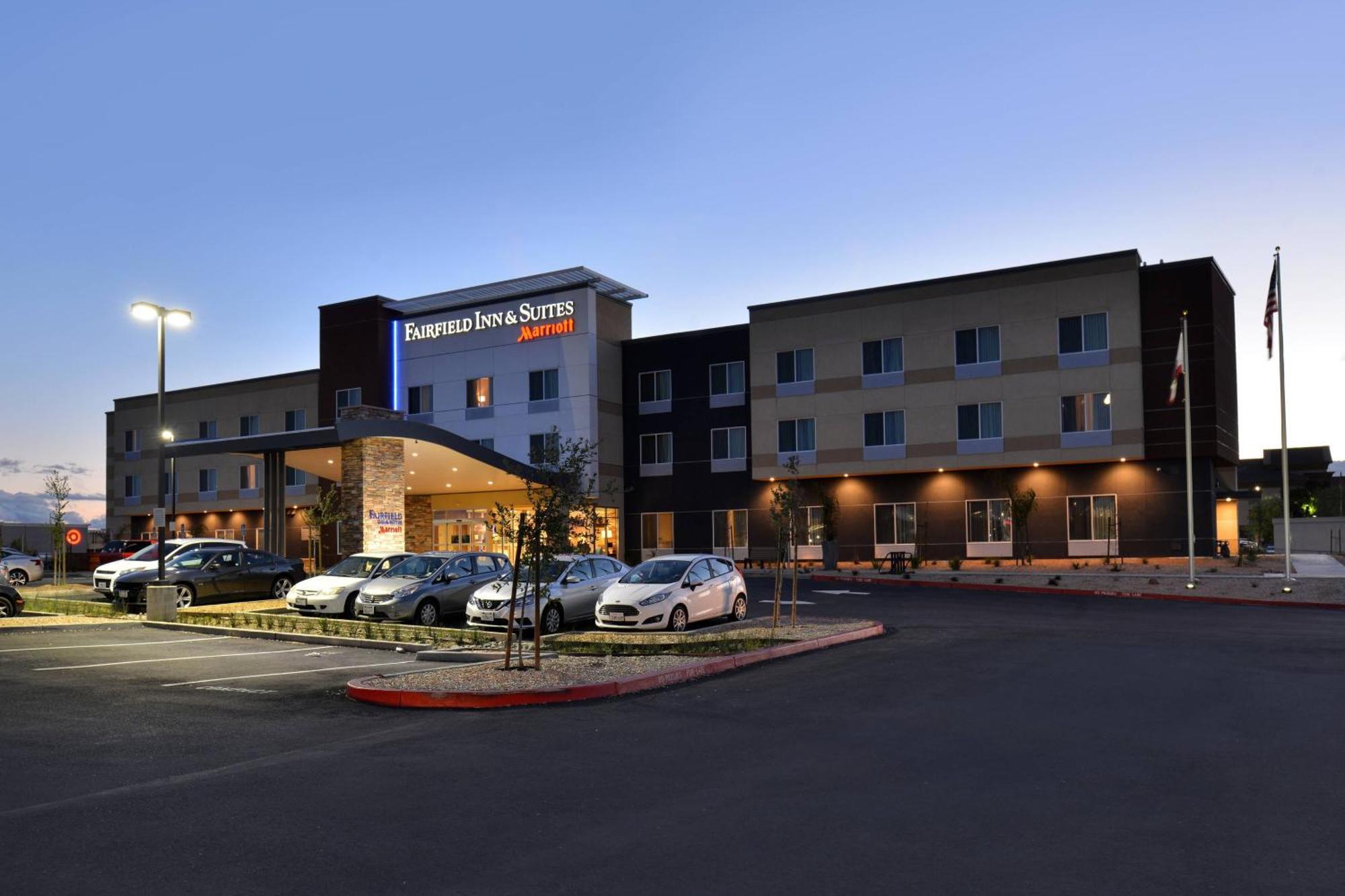 Fairfield Inn & Suites By Marriott Sacramento Airport Woodland Exterior foto